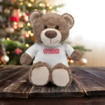 Maskotka Big Teddy w koszulce z motywem świątecznym – zdjęcie produktu